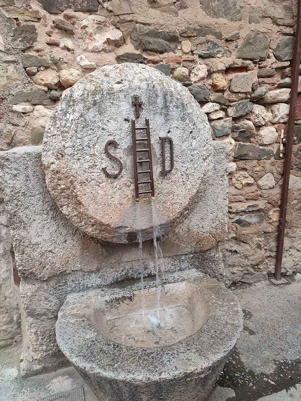 A stone sculpture at Scala Dei